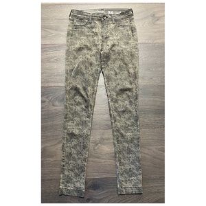 DESIGUAL Coated Jegging Ankle Pants - Snake Print - Dark Olive Green - Size 26